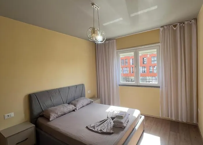 L-2 Astir Тирана